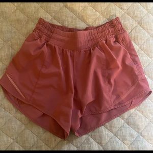 Lululemon 2.5” shorts